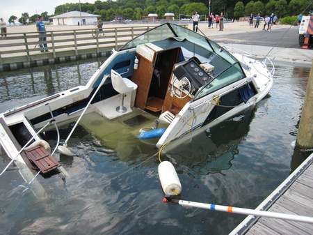 BoatAccident1.JPG